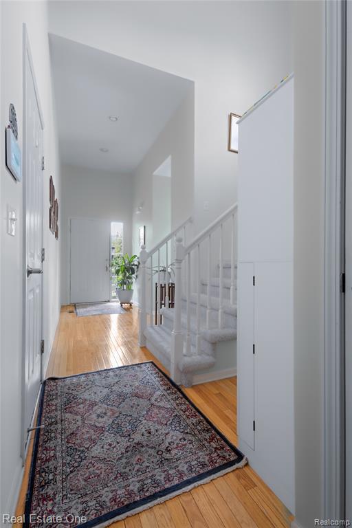 731 E Bluff Court, Rochester Hills, MI 48307 — Photo 19