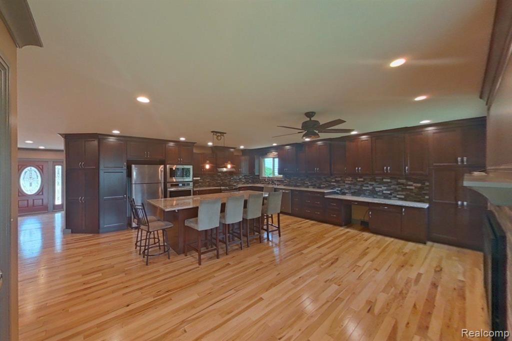 6523 ELLINWOOD Drive, White Lake, MI 48383 — Photo 15