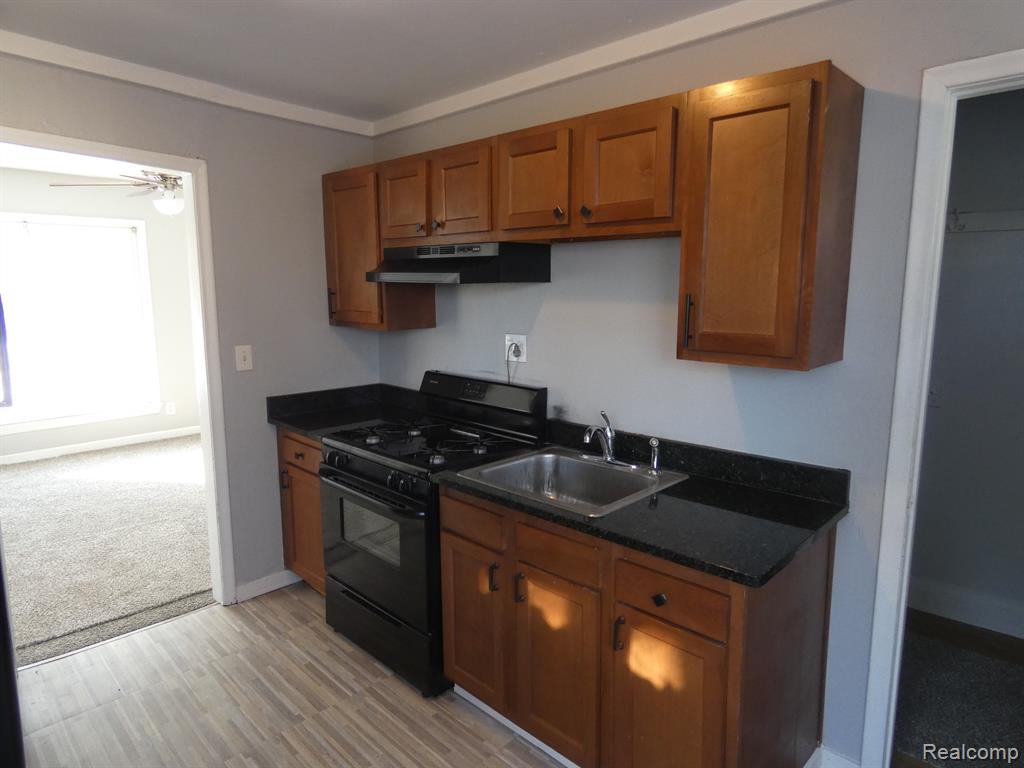8065 PROSPECT Avenue, Warren, MI 48089 — Photo 13