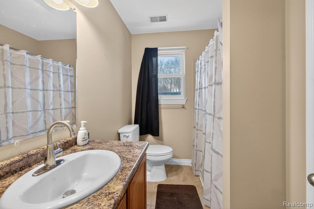 9399 Oakdale Street, Clay, MI 48001 — Photo 18