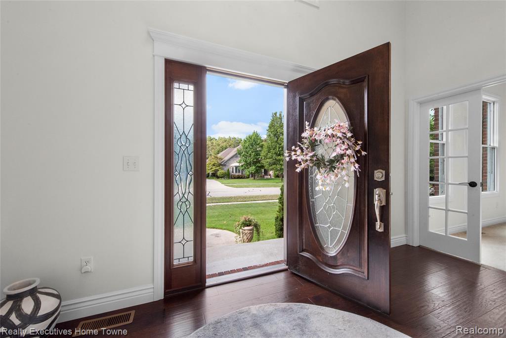 3279 SHOREWOOD Avenue, Fort Gratiot, MI 48059 — Photo 12