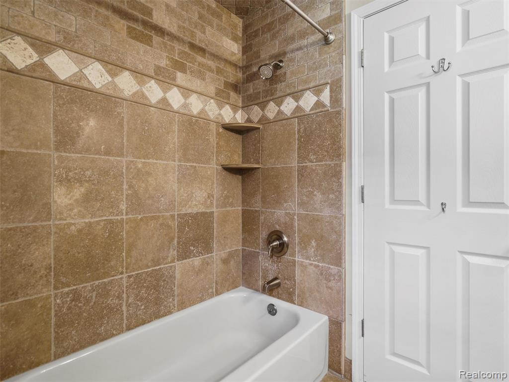 53673 Cranston Drive, Macomb, MI 48042 — Photo 27