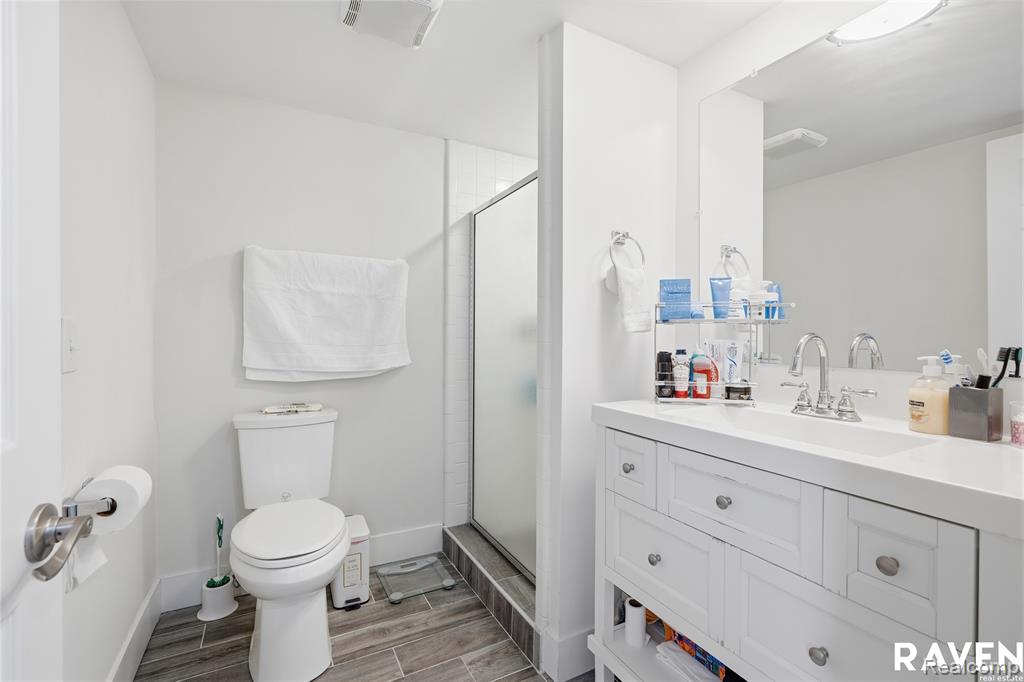 42450 Sheldon Place, 212, Clinton Twp, MI 48038 — Photo 18