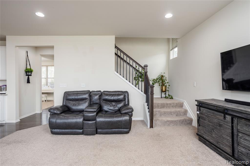 2391 Findley Circle, Lake Orion, MI — Photo 8