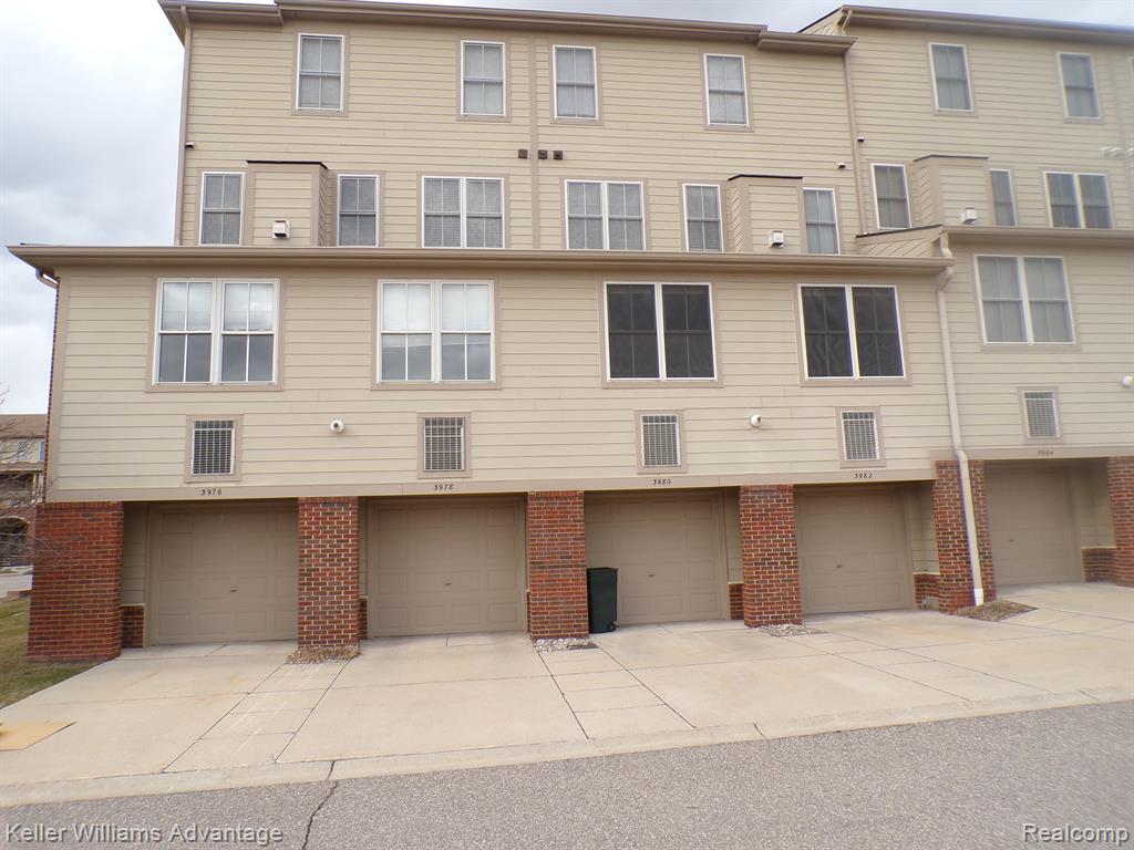3976 Forester Boulevard, Auburn Hills, MI 48326 — Photo 18