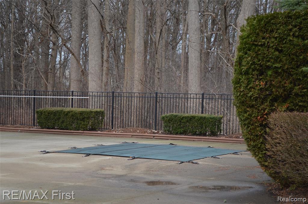 4287 Berkshire Drive, Sterling Heights, MI 48314 — Photo 30