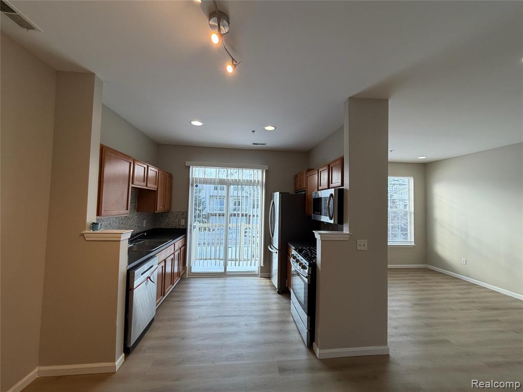 575 Summerfield Drive, Westland, MI — Photo 6