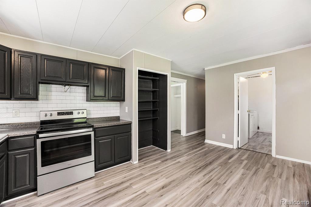5355 Lake Grove Drive, White Lake, MI 48383 — Photo 15