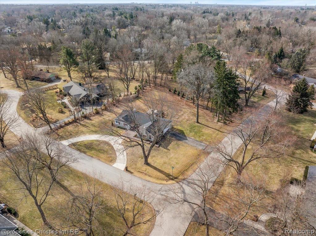 4361 MEADOWLANE Court, Bloomfield Hills, MI 48304 — Photo 18