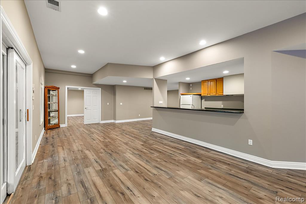 3725 Mountain Laurel Court, Oakland, MI — Photo 57