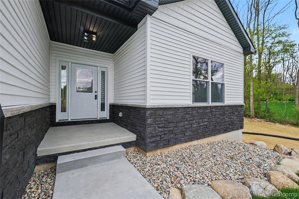 17311 Timber Creek, Holly, MI 48442 — Photo 2