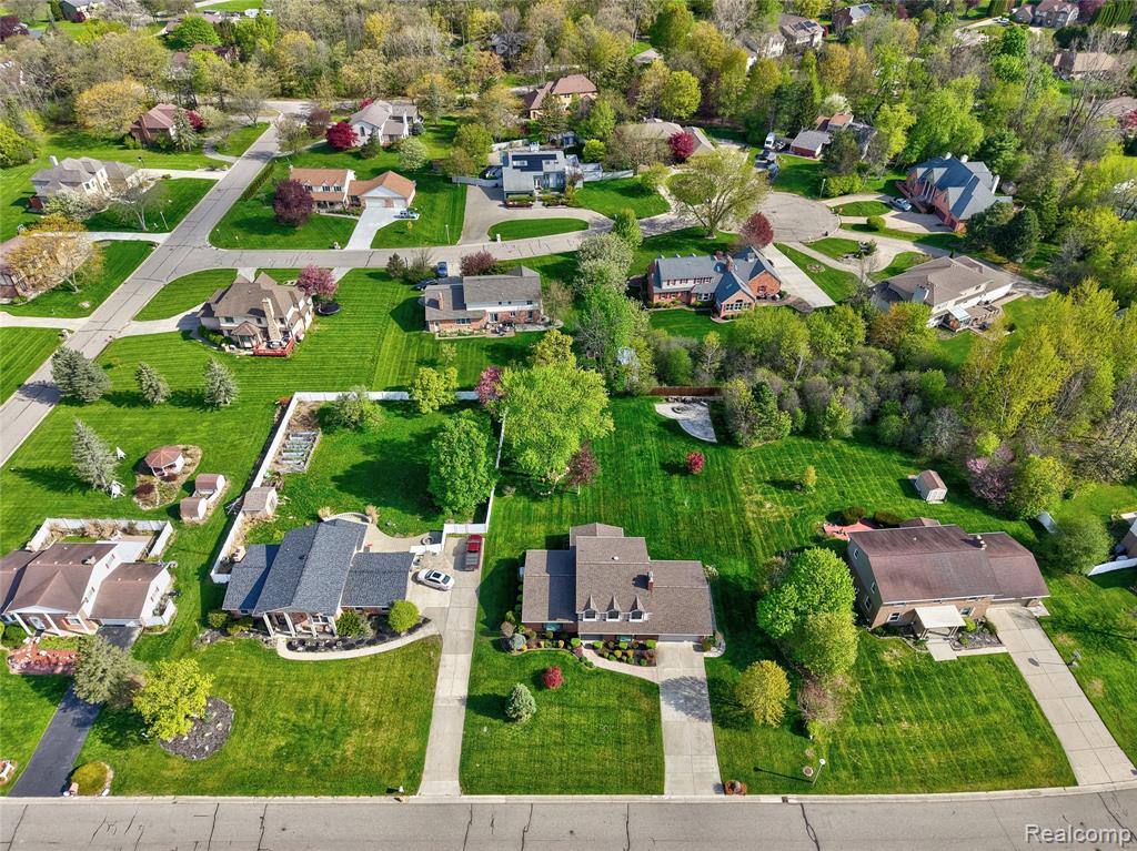 6338 Covered Wagons Trail, Flint, MI 48532 — Photo 19
