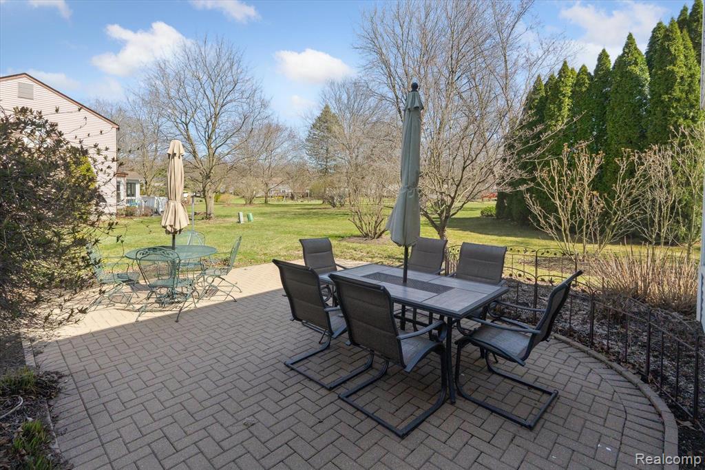 6640 CORRAL, West Bloomfield, MI 48324 — Photo 36