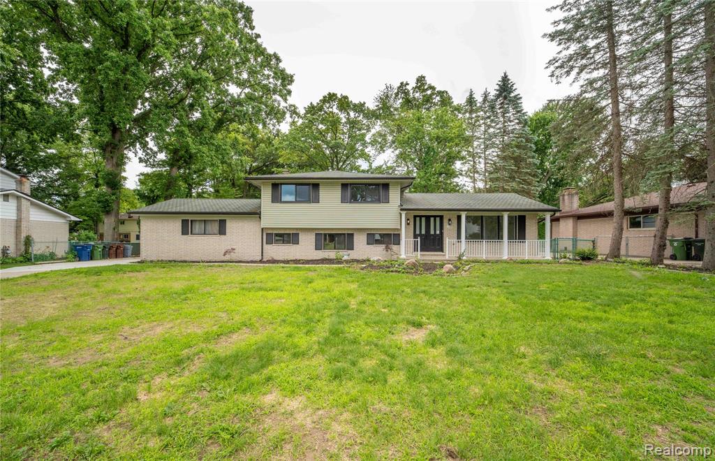 6742 Canterbury Court, Shelby Twp, MI 48316 — front exterior