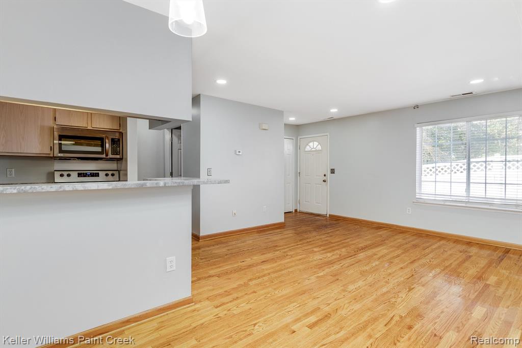 22040 Cape Cod Way, Farmington Hills, MI 48336 — Photo 12