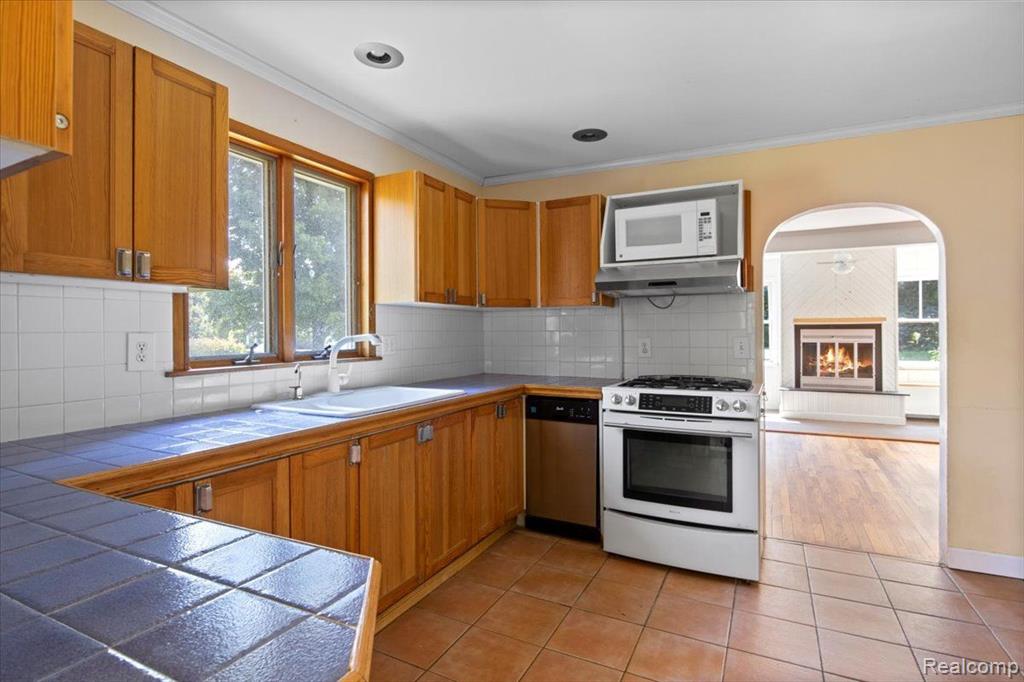 46056 SUNSET Street, Northville, MI 48167 — Photo 11