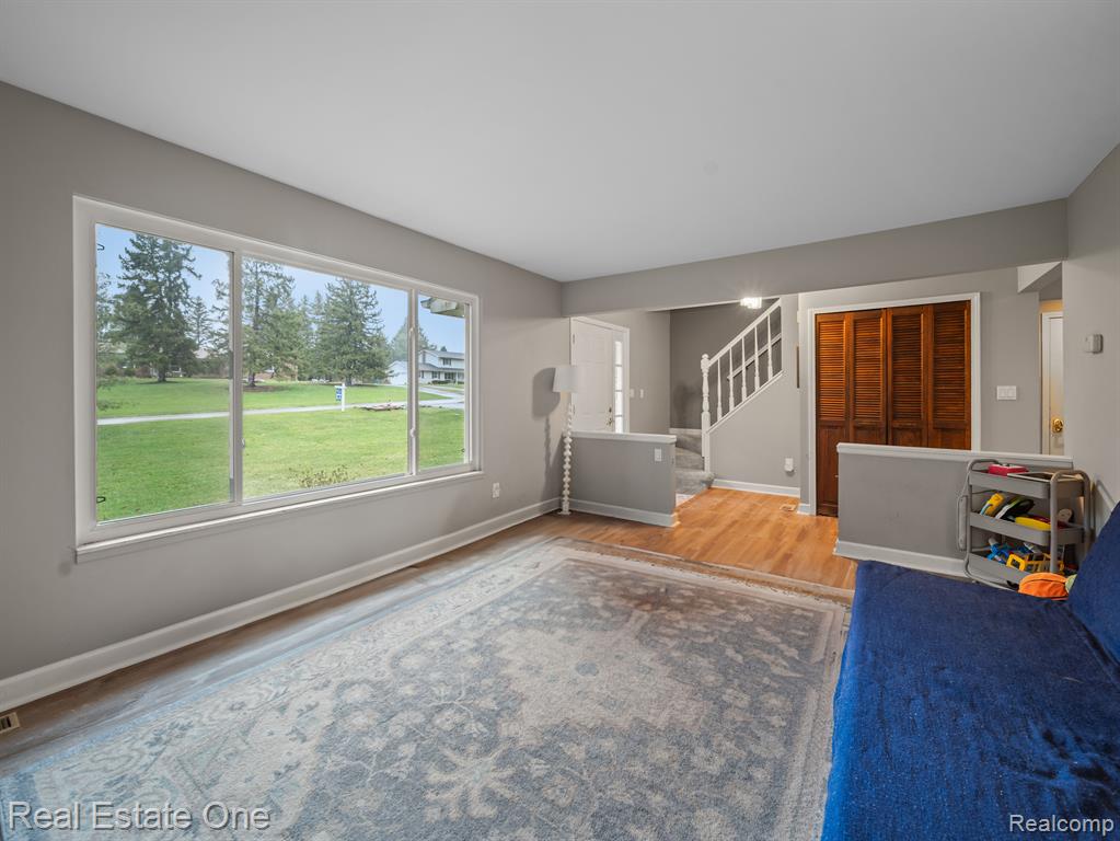 5219 PINE HILL Circle, Howell, MI 48843 — Photo 3