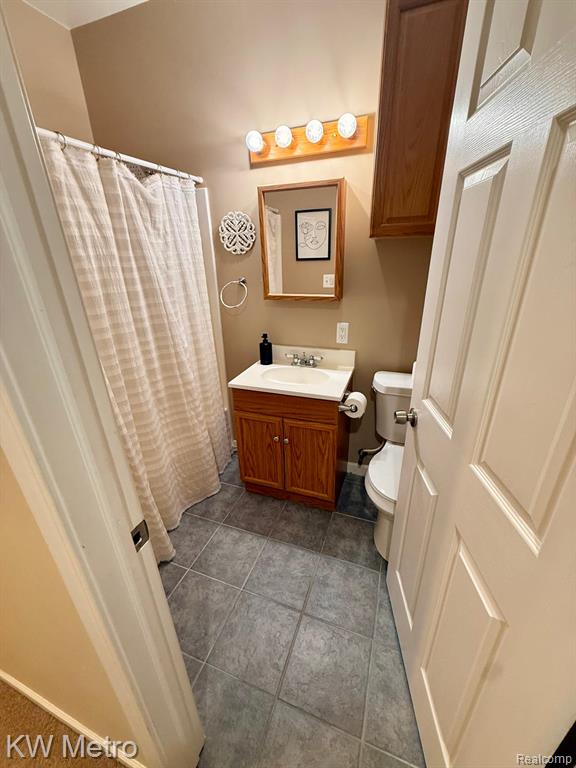 655 Sherry Drive, Lake Orion, MI 48362 — Photo 23