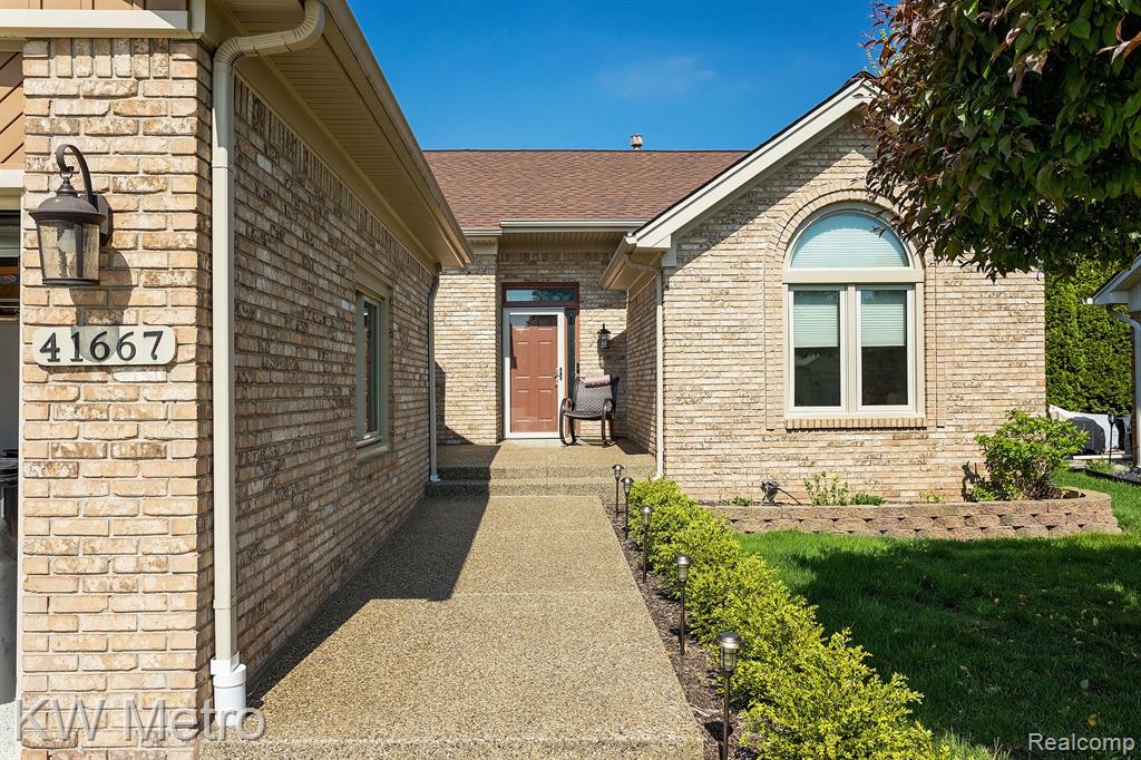 41667 WESTBURY Lane, Clinton Twp, MI 48038 — Photo 3