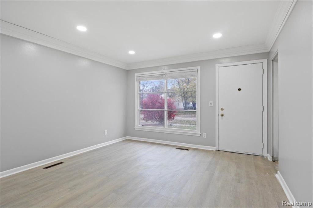 4984 Huron Street, Dearborn Heights, MI 48125 — Photo 12