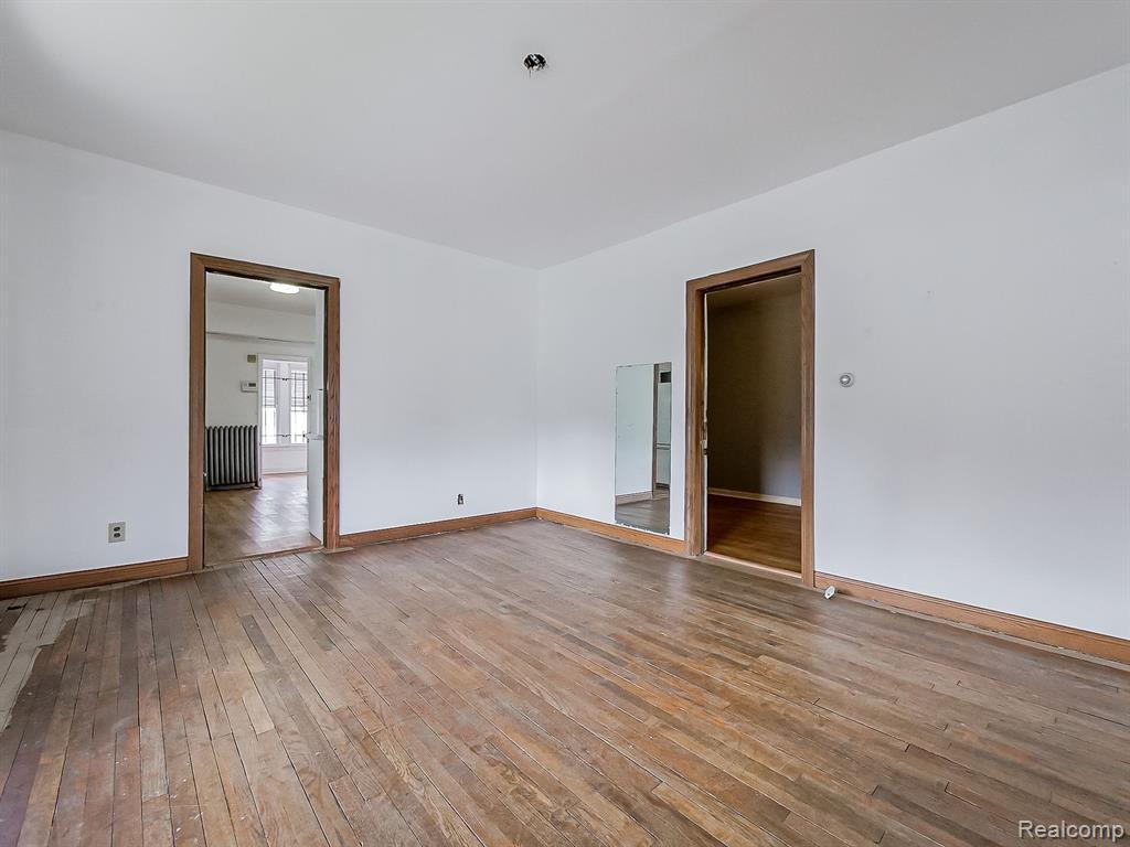 5303 IROQUOIS Street, Detroit, MI 48213 — Photo 5
