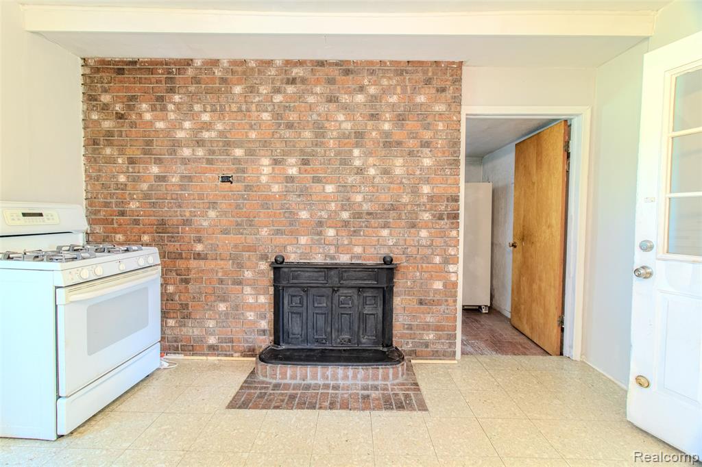 749 E East Newburg Road, Carleton, MI 48117 — Photo 38