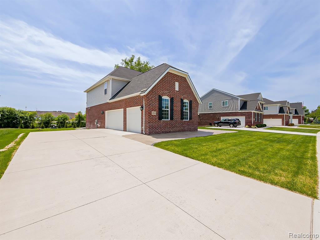 4054 Jayden Court, Sterling Heights, MI 48314 — Photo 45