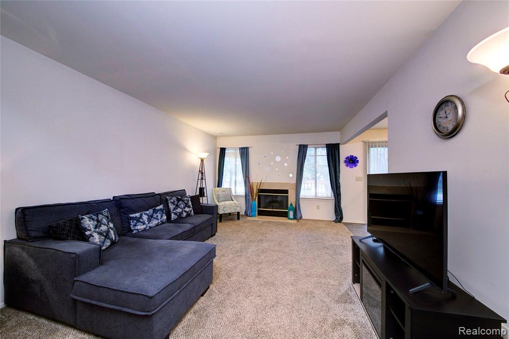 6397 Hunter Pointe Street, Westland, MI — Photo 10