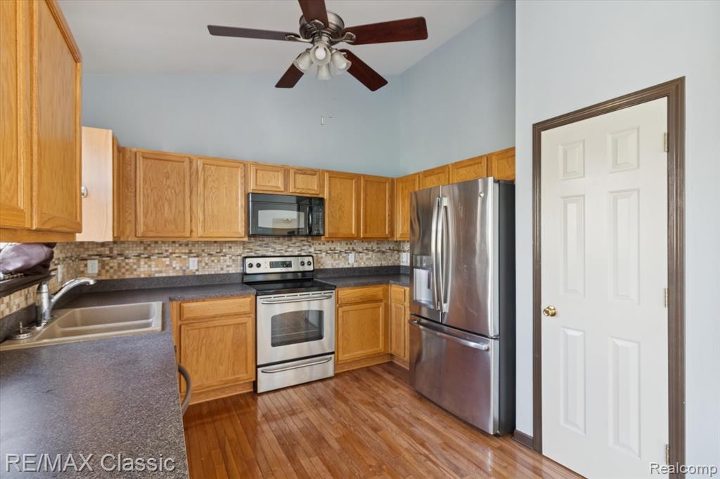 868 Deer Run Lake Road, Holly, MI 48442 — Photo 13