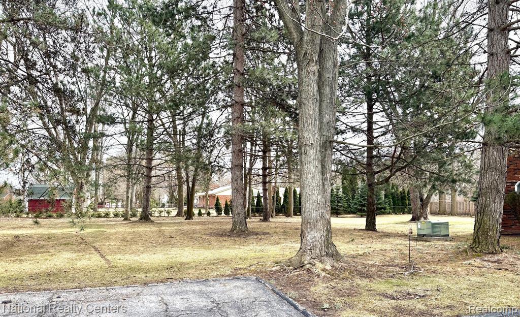 42499 PLYMOUTH HOLLOW Drive, 32, Plymouth, MI 48170 — Photo 24