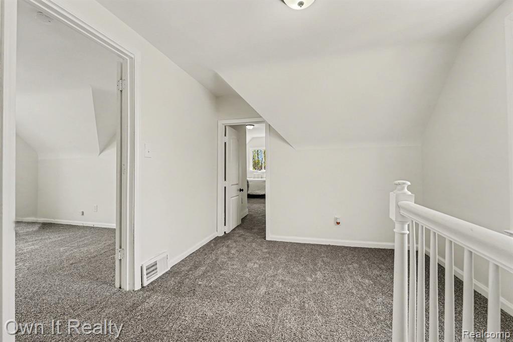 18429 Strathmoor Street, Detroit, MI 48235 — Photo 21