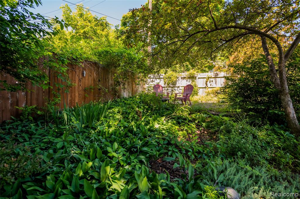 51 Massachusetts Street, Highland Park, MI 48203 — Photo 28