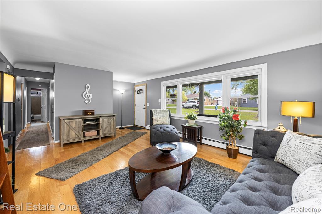 2262 Kohler Street, Waterford, MI 48329 — Photo 11