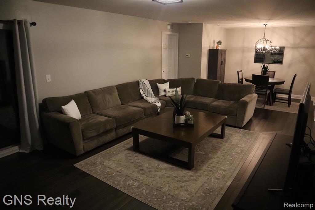 6488 SCOTLAND, Shelby Twp, MI 48316 — Photo 9