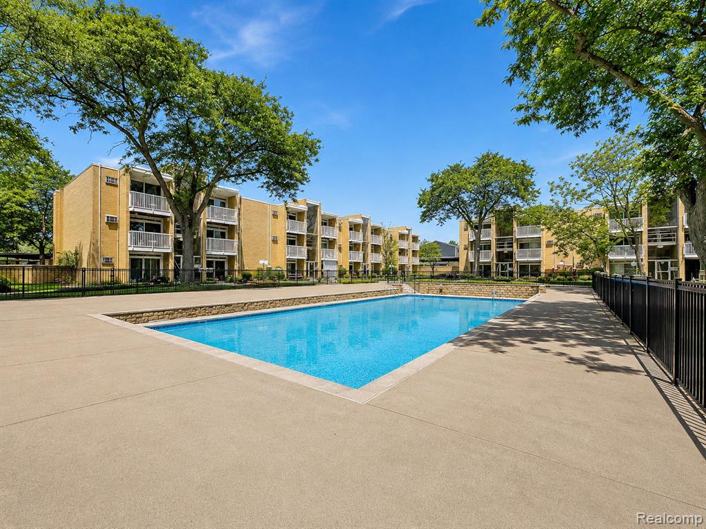 4905 Crooks A2 Road, Royal Oak, MI 48073 — Photo 23