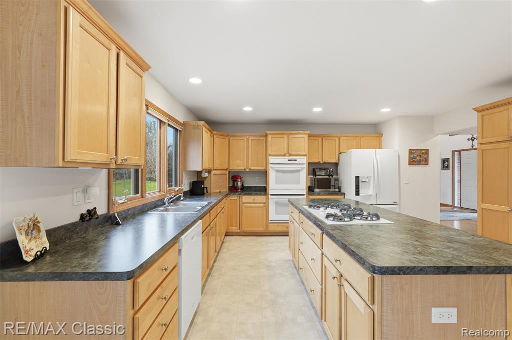 1498 Anchor Lane, Highland, MI 48356 — Photo 18