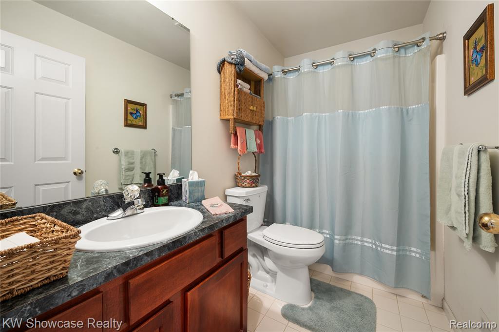 727 Mill Pointe Drive, 16, Milford, MI 48381 — Photo 23