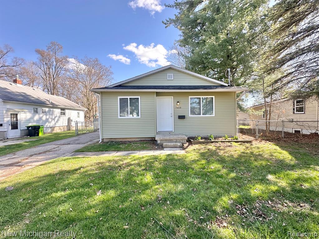 7459 WADE Street, Swartz Creek, MI 48473 — Photo 2