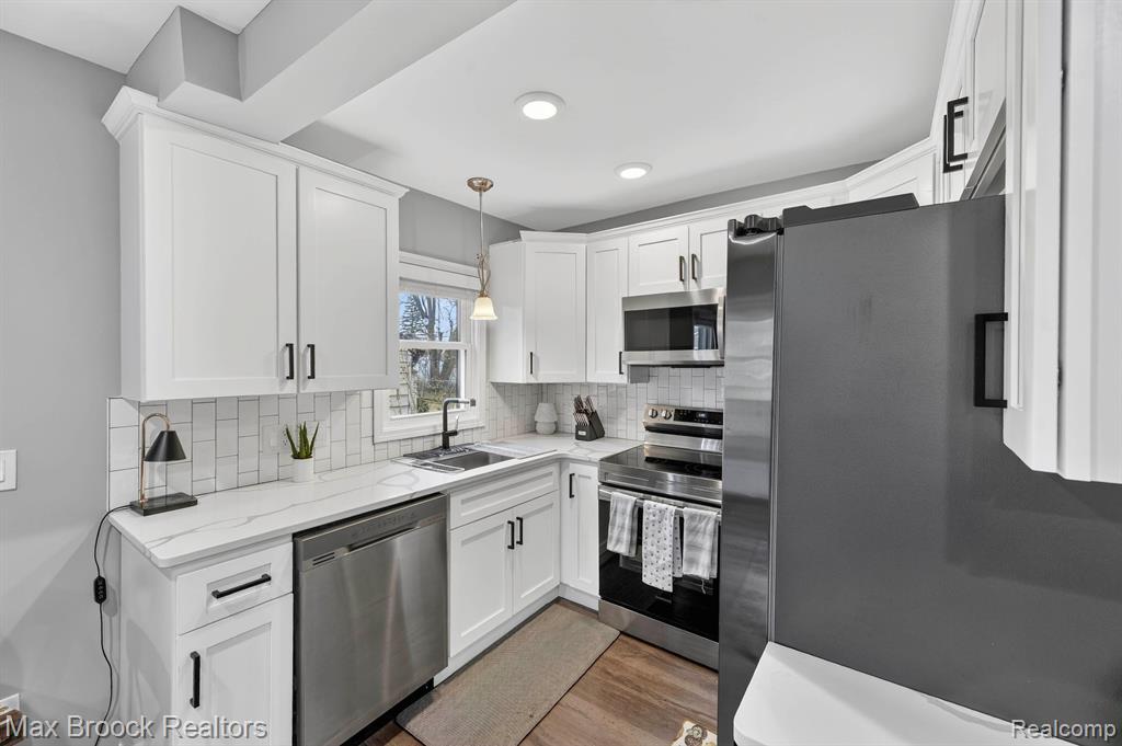 21631 Tulane Avenue, Farmington, MI 48336 — Photo 9