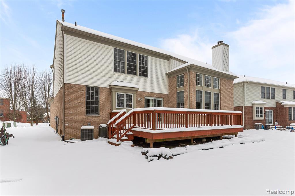 7567 WINDGATE Circle, West Bloomfield, MI 48323 — Photo 46