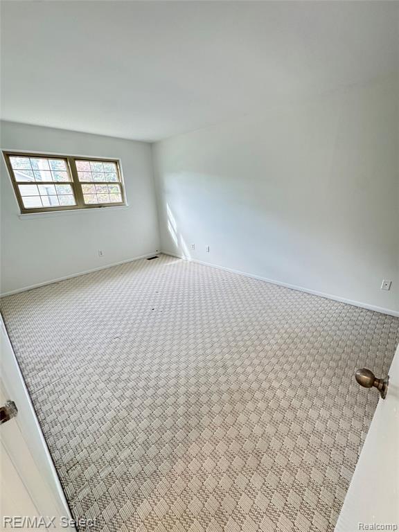 5527 Copley Square Road, Grand Blanc, MI 48439 — Photo 13