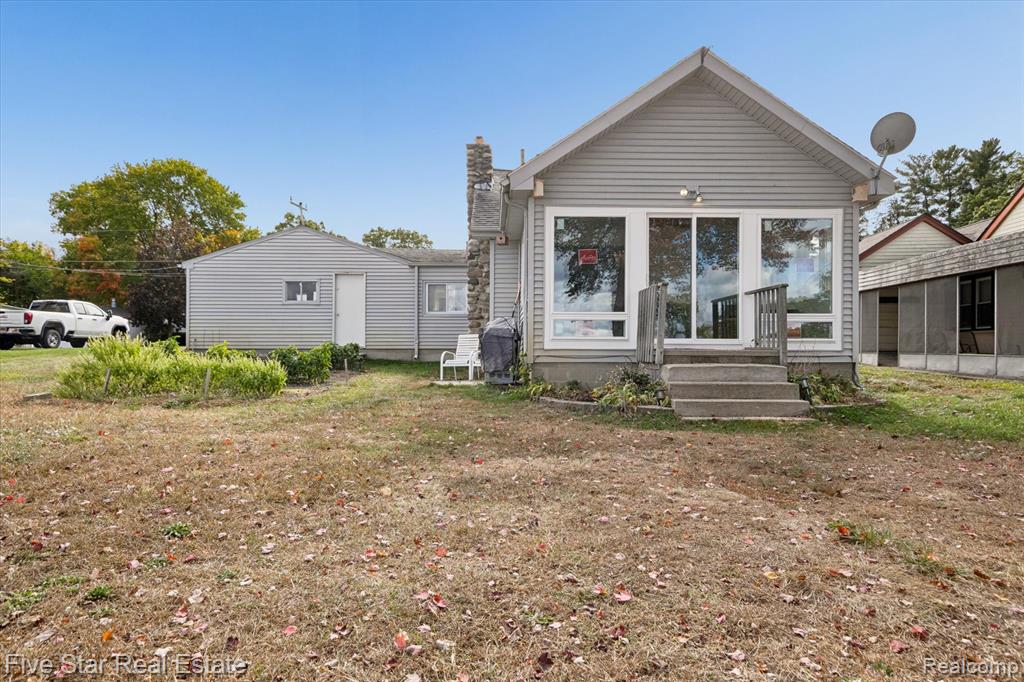 9548 Roundlake Boulevard NE, White Lake, MI — Photo 4