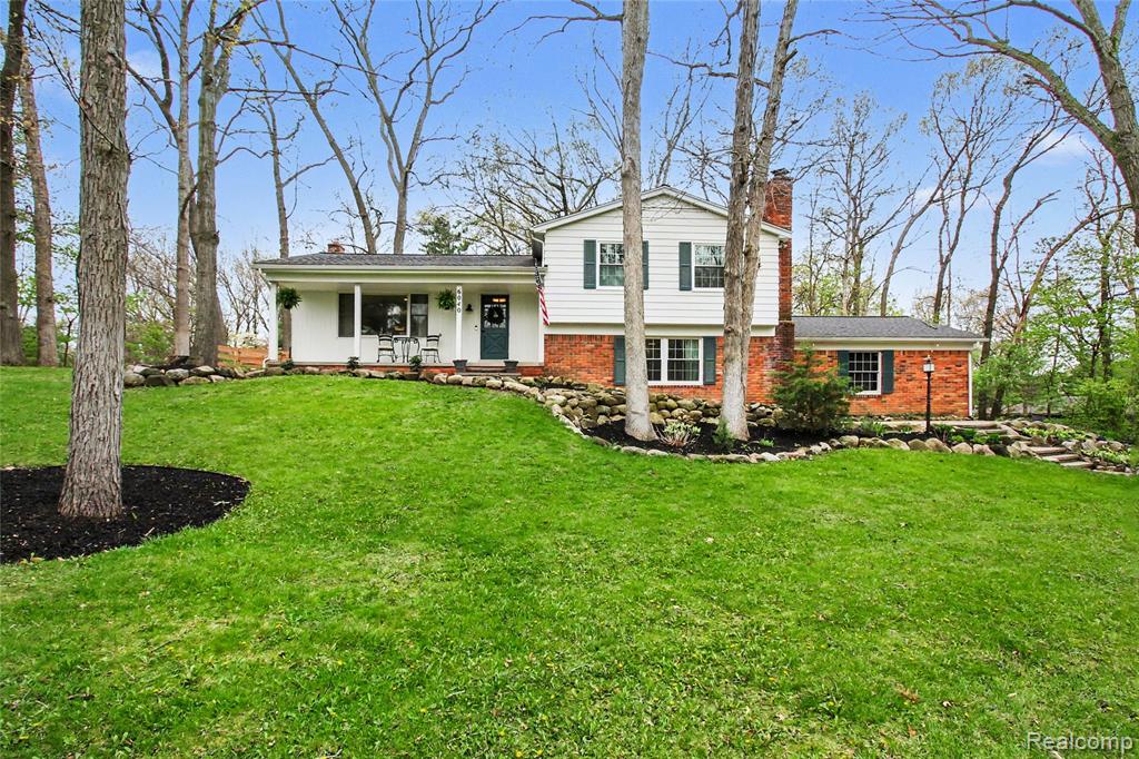 6040 Tall Oak Way, Brighton, MI 48116 — front exterior