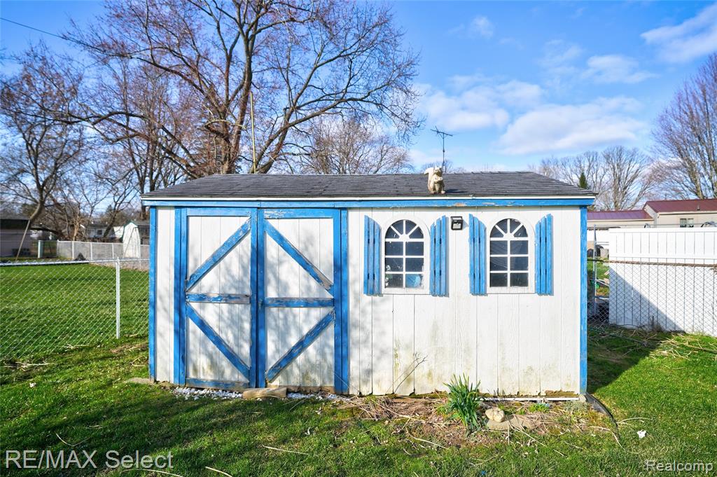 1412 Kettering Street, Burton, MI 48509 — Photo 6