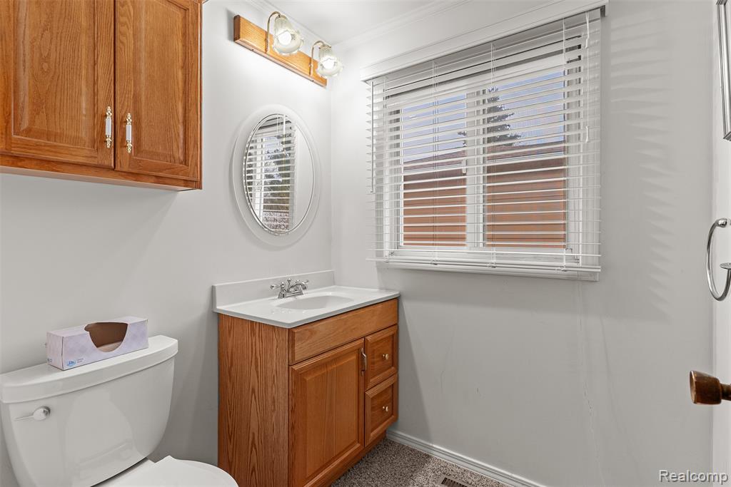428 Sunnyside Drive, Flushing, MI 48433 — Photo 20