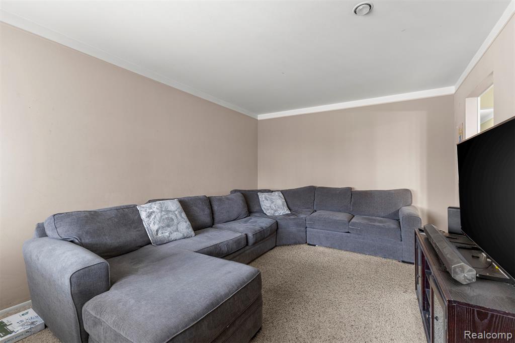 939 Stewart Avenue, Lincoln Park, MI 48146 — Photo 4