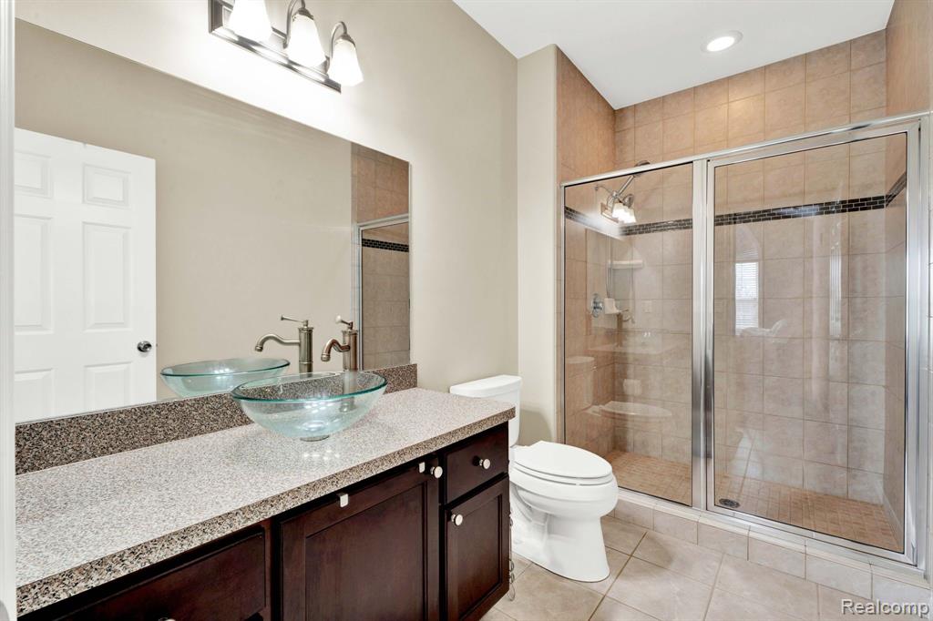 48888 Amanda Lane, Shelby Twp, MI 48317 — Photo 28