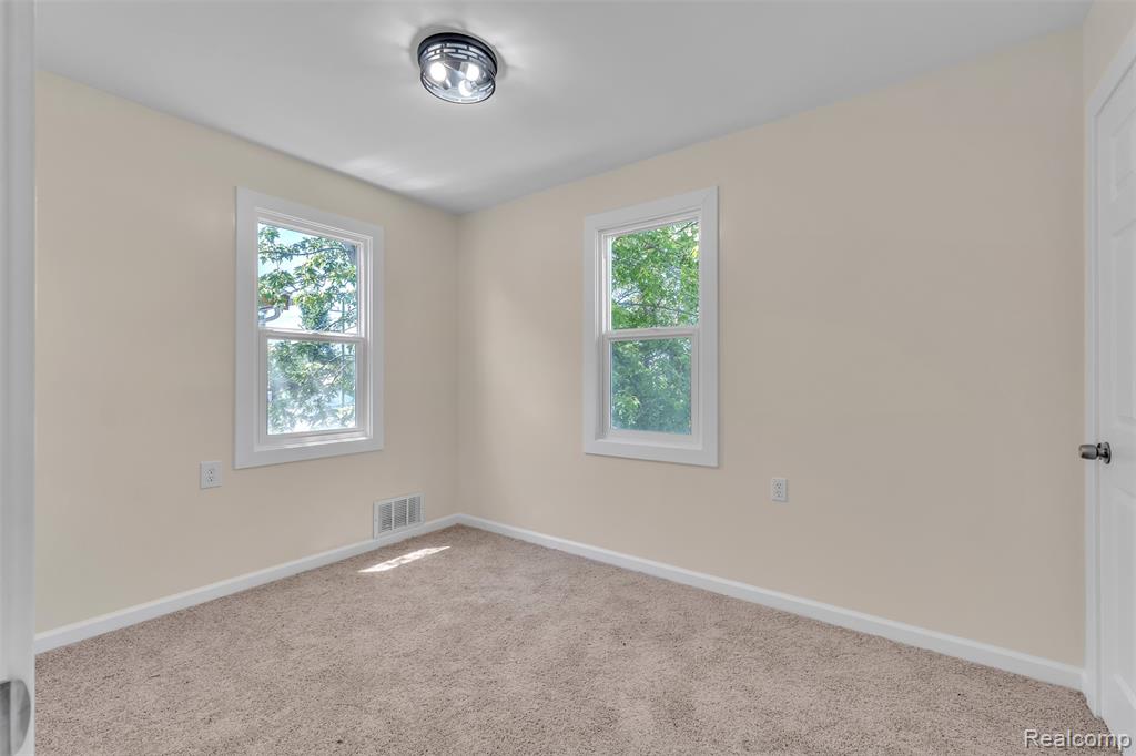14521 SUSSEX Street, Detroit, MI 48227 — Photo 29