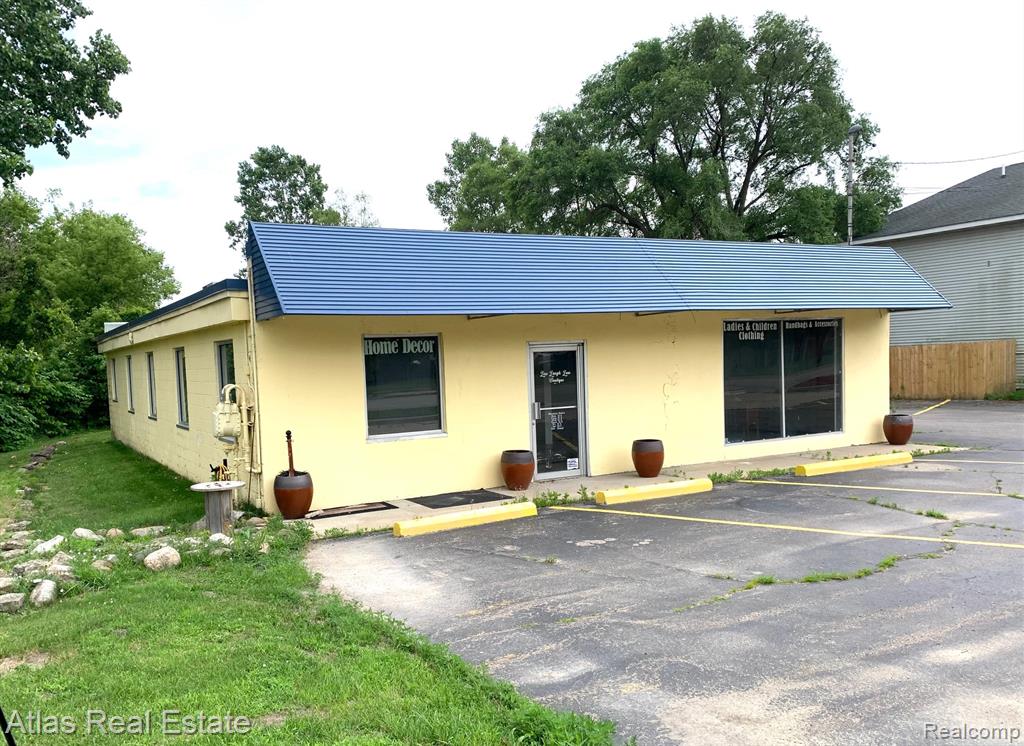 8217 S State Road, Goodrich Vlg, MI — Photo 3