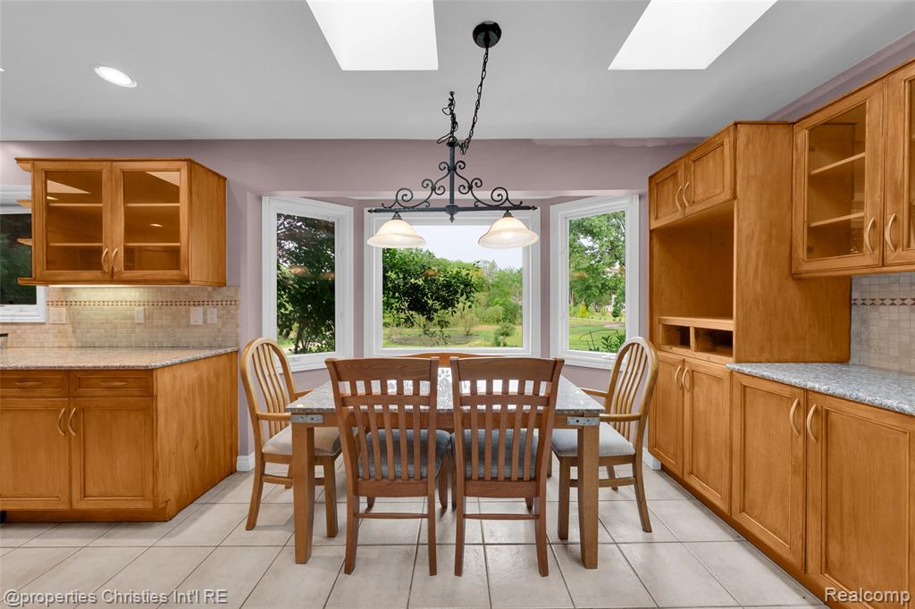 6663 Bloomfield Lane, West Bloomfield, MI — Photo 14